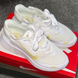 Nike Tanjun ‘Phantom Metallic Gold’ GS 6Y